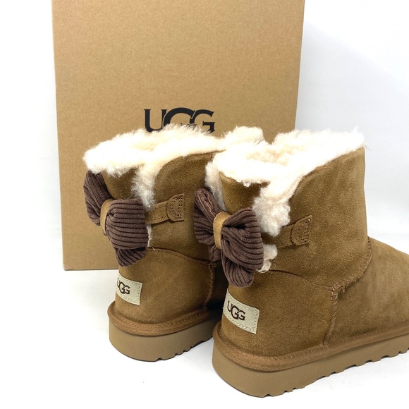 💖MEGA SALE💖UGG W Mini Bailey Corduroy Bow Women Brown Suede Boots 1117650CHE - Picture 3 of 9